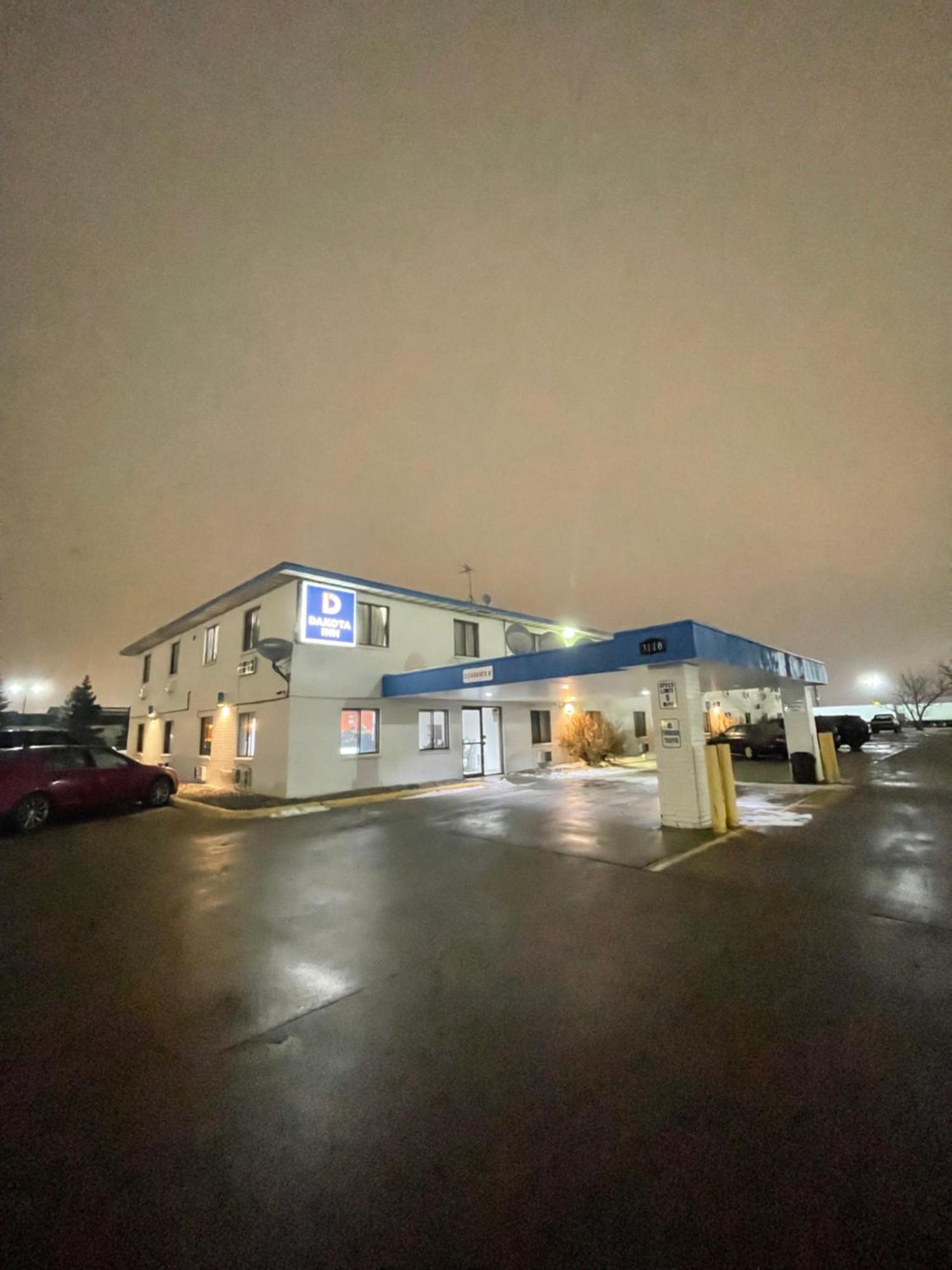 Hotel Dakota 3*