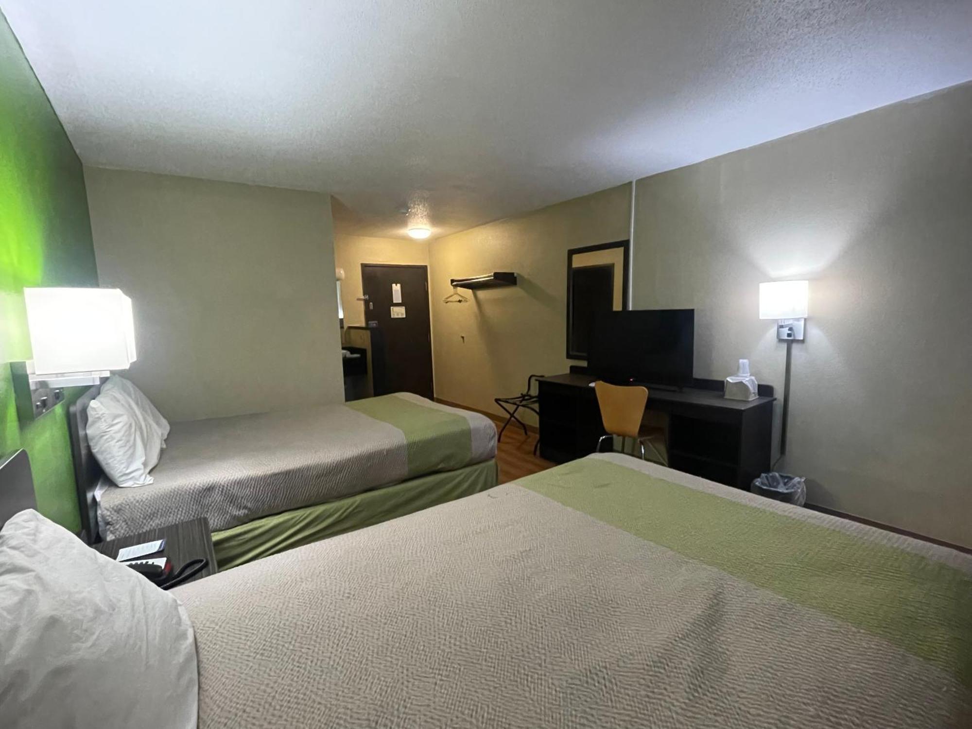 Dakota Hotel 3*